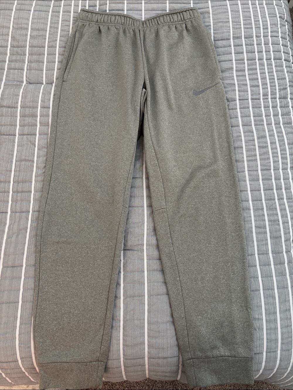 Nike Men's Grey Athletic Joggers